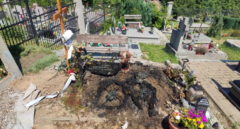 Na cmentarzu w Szklarskiej Porębie spłonął grób
