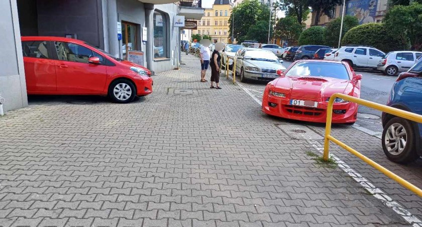 Zablokował wyjazd z posesji przy ulicy Bankowej