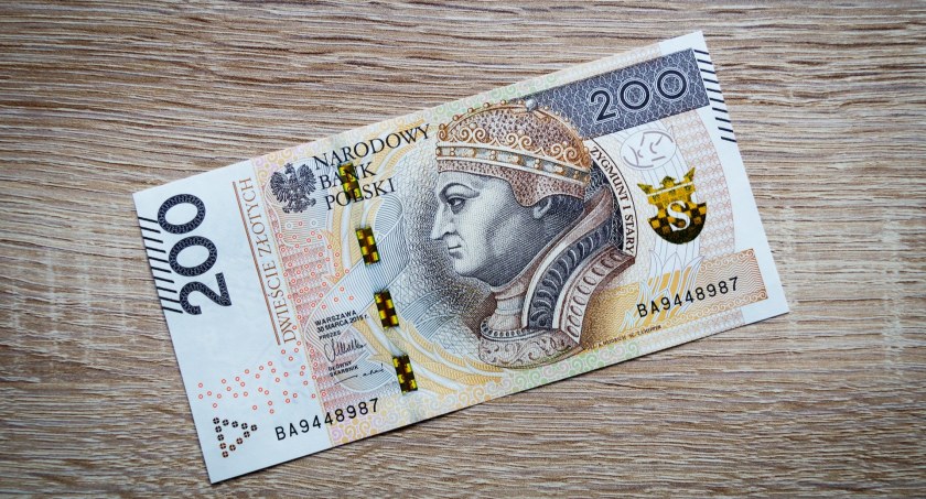 Jakie dokumenty potrzebne są do negocjacji raty kredytowej i jak przygotować się do spotkania z bankiem?