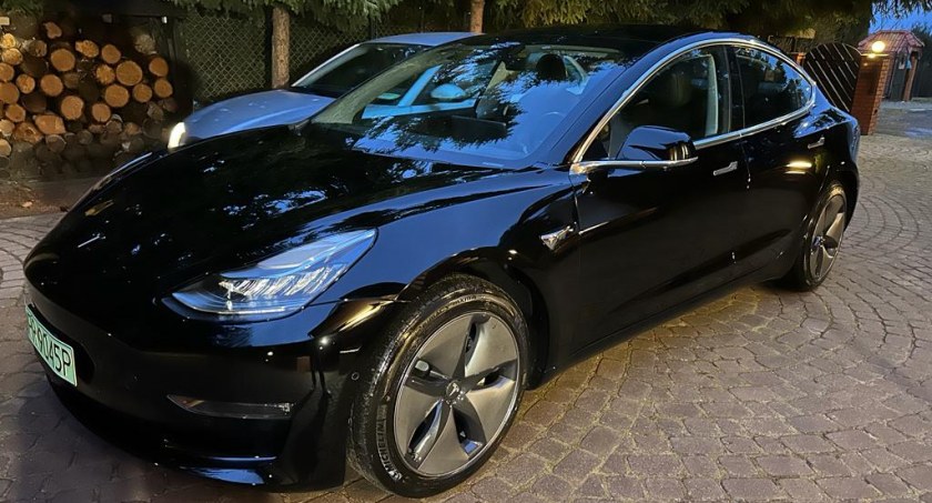 Tesla w Polsce coraz bardziej popularna. Nie bójmy się samochodów elektrycznych