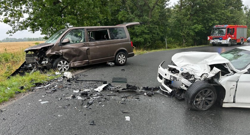 Wypadek przed Pakoszowem. Poszkodowani trafili do szpitala