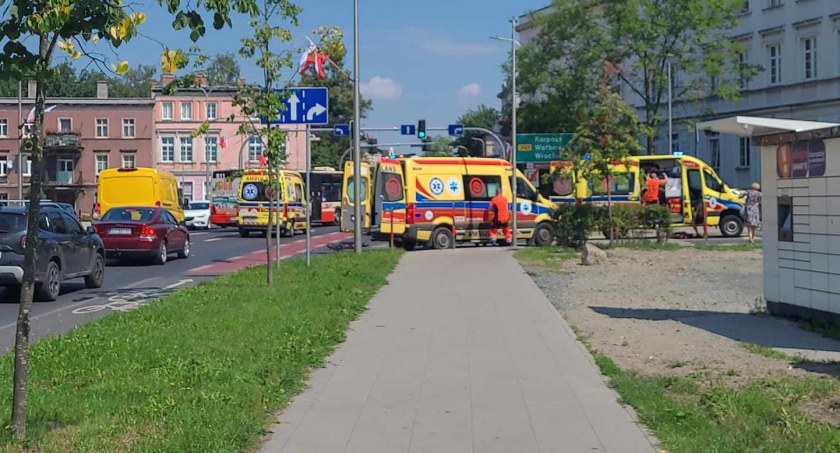 Hulajnogą pod samochód
