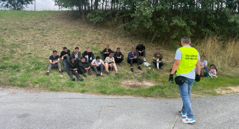 Pościg za busem pełnym nielegalnych imigrantów
