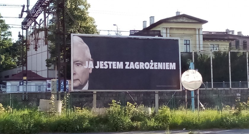 Kampania wyborcza trwa. W Jeleniej Górze pojawiły się kontrowersyjne billboardy