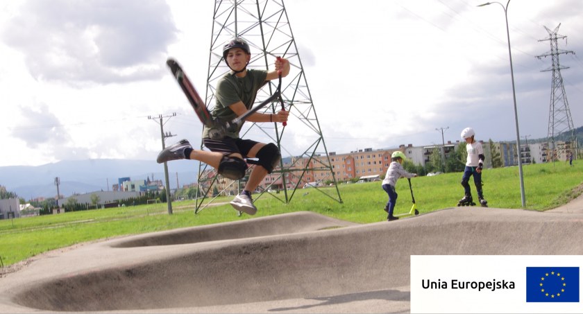 Pumptrack z garbem