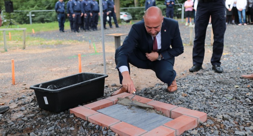 Janowice Wielkie - osiem etatów dla policjantów w nowym posterunku