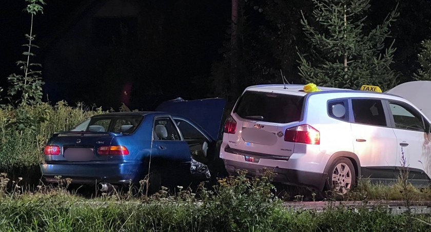 Groźne zderzenie w Podgórzynie. Droga do Karpacza zablokowana