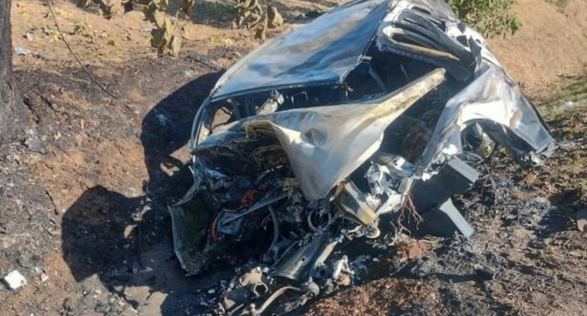 Koszmar na drodze. Kierowca nie żyje, a BMW doszczętnie spłonęło