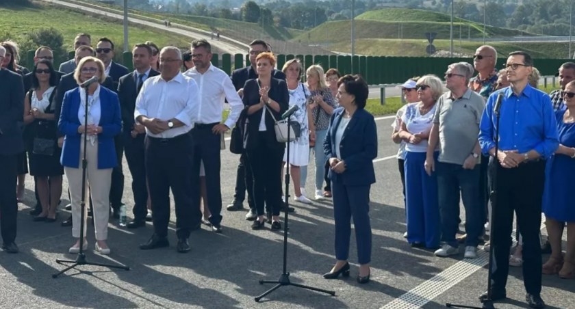W piątek otworzono nowy 15-kilometrowy odcinek drogi S3