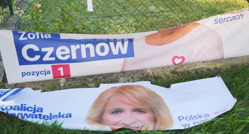 Kampania wyborcza niczym wojna. Zobacz zniszczone banery kandydatów