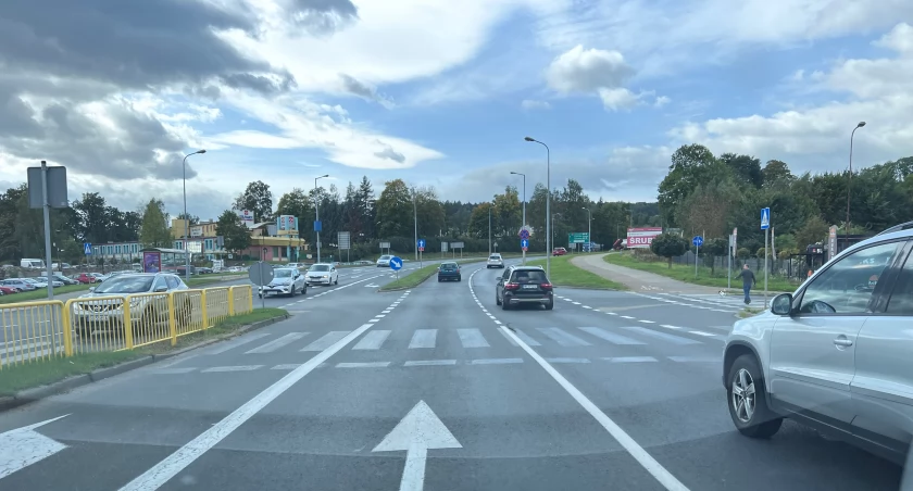 Przejście dla pieszych, którego nie ma. Teoria kontra rzeczywistość