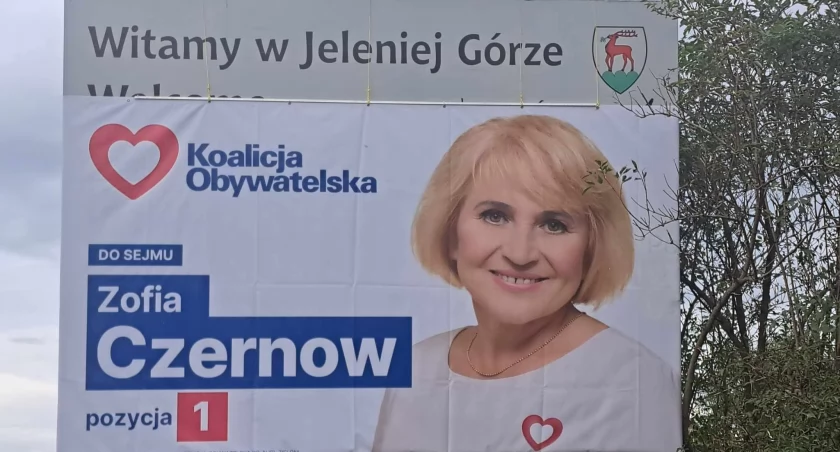 Przez lata turystów witał baner, dziś wita Zofia Czernow