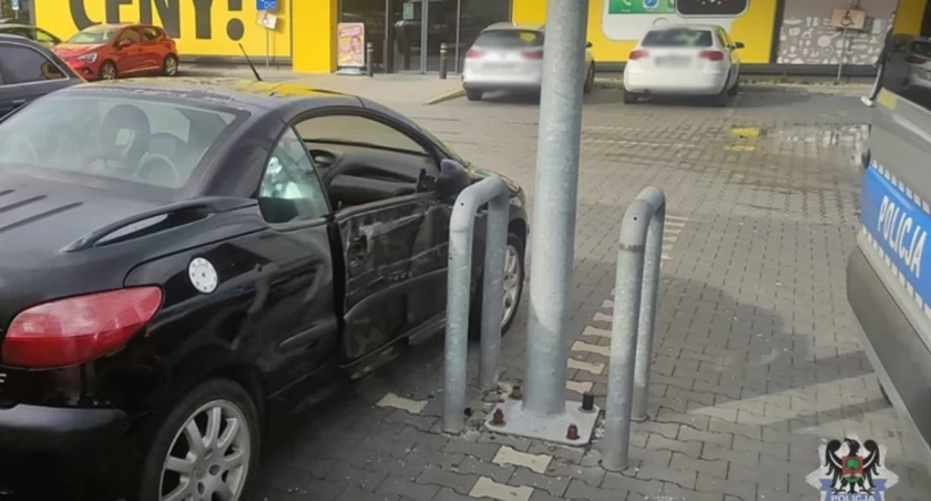 Trzylatek za kierownicą potrącił swoją matkę
