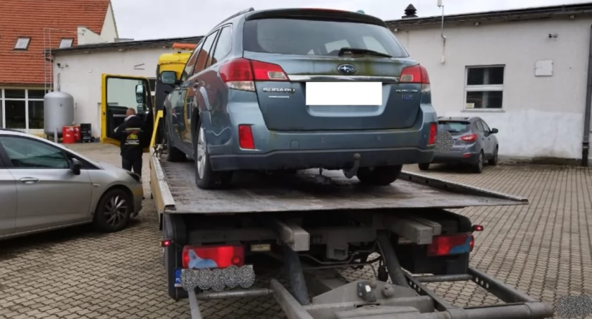 O dwa zardzewiałe wraki mniej w Jeleniej Górze