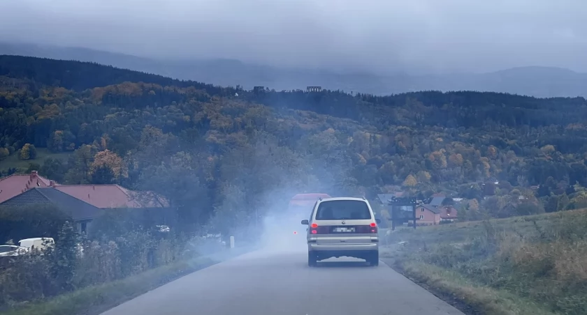 Elektrykiem pod prąd - Będzie nowy podatek dla właścicieli samochodów spalinowych