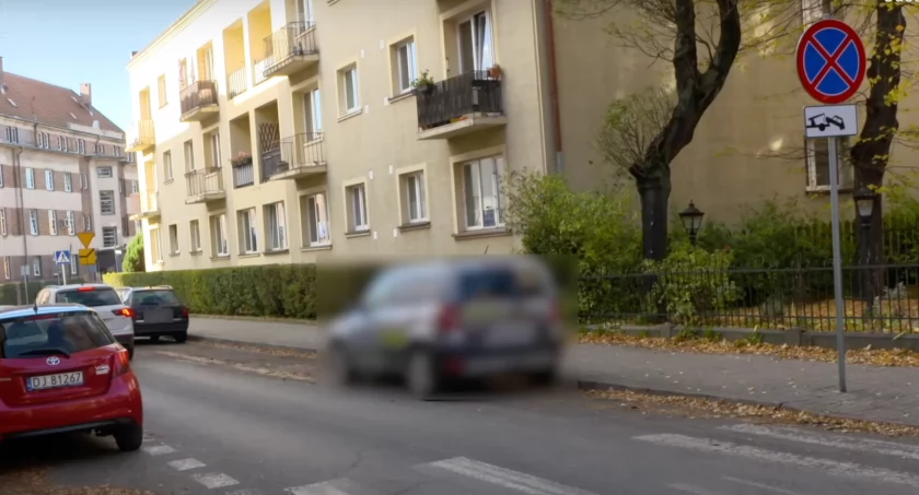 Konsekwencje jazdy na pamięć. Tu parkować już nie wolno!