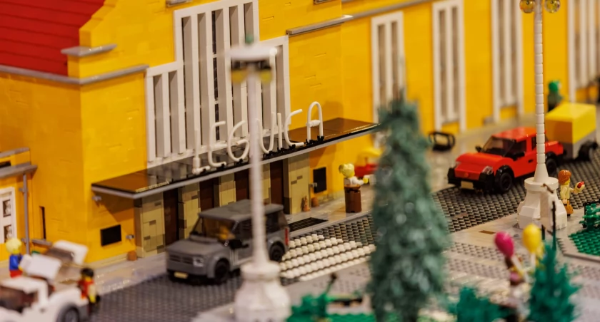 Legnicki dworzec z klocków Lego