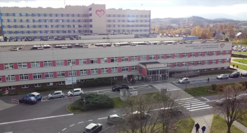Z jakimi problemami zmaga się jeleniogórski szpital?