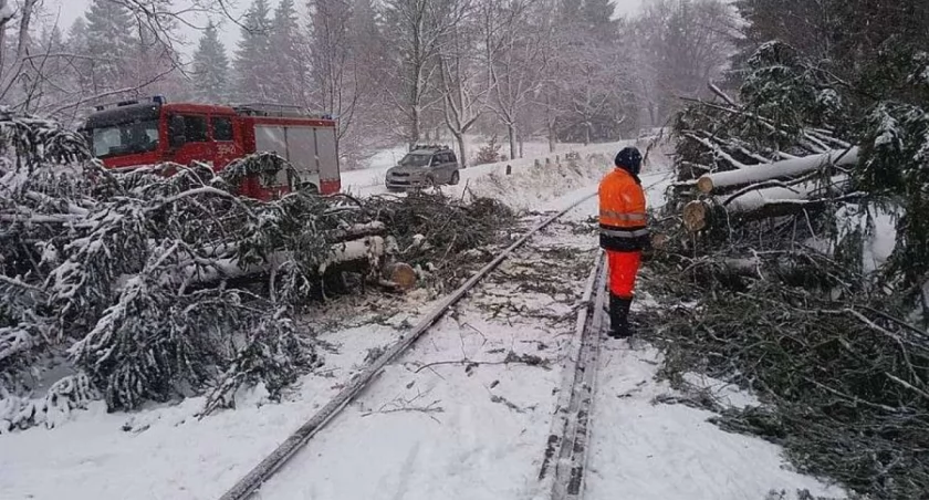 Nie jeżdżą pociągi do Szklarskiej Poręby