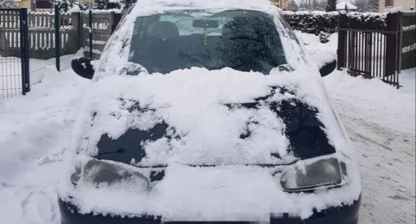 Surowe kary za nieodśnieżone auto!