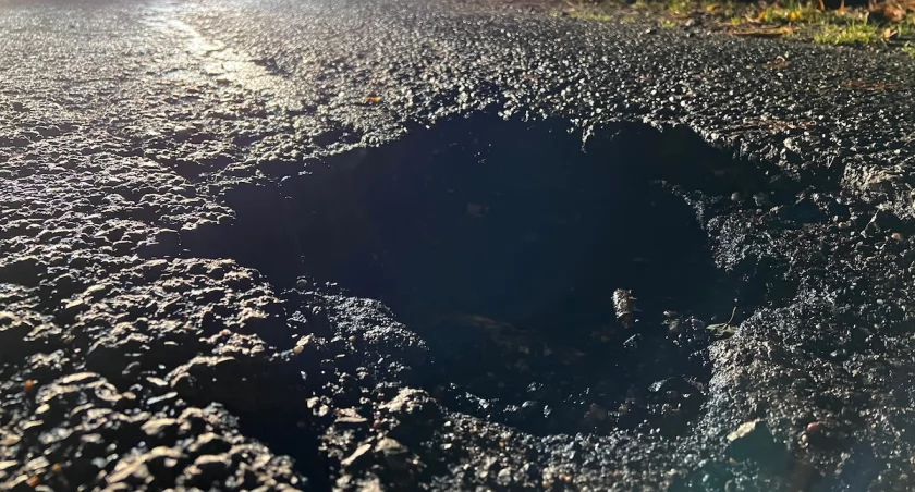 Jelenia Dziura edycja II. Wybierz z nami kolejną jeleniogórską dziurę roku