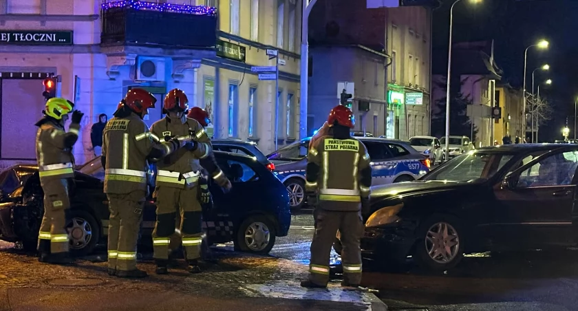 Zderzenie na skrzyżowaniu Pod Koroną. Jedna osoba w szpitalu.