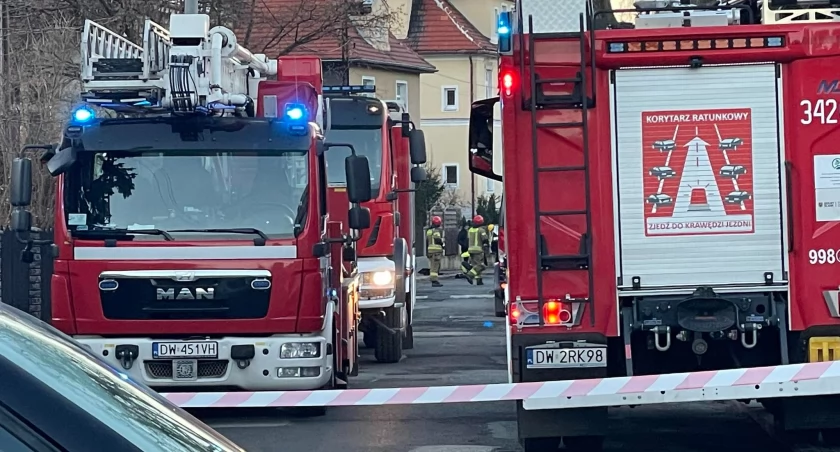 Miejscowe zagrożenie. Trwa ewakuacja mieszkańców