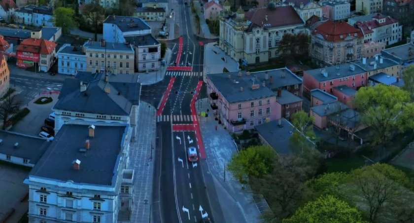 Jelenia Góra : Są miejsca, gdzie drogi wyglądają dobrze