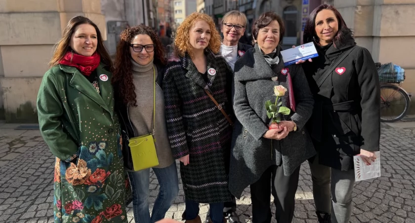 Kampania pełna emocji. Kandydatki KO o kandydatce PiS
