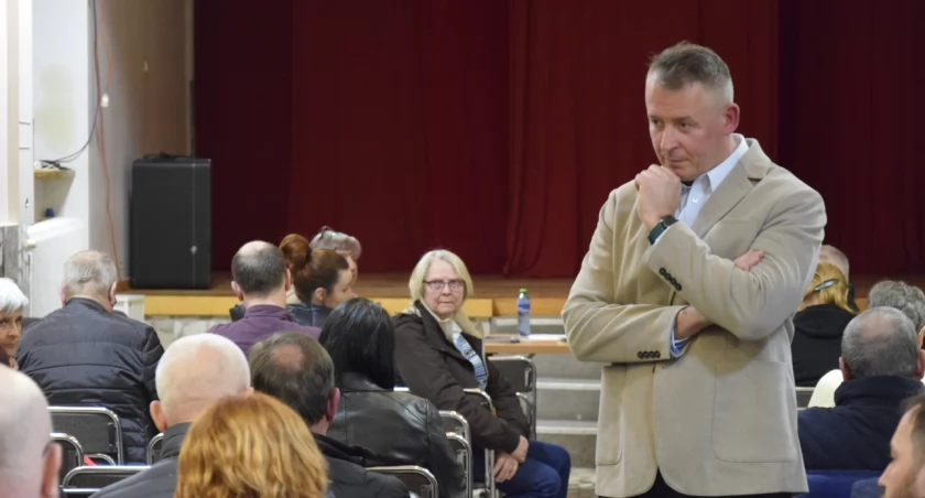 Wybory w Piechowicach - Radosław Burchacki spotkał się z mieszkańcami Piechowic