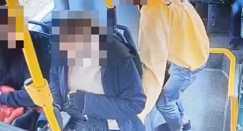 Pijany 40-latek próbował okraść pasażerkę autobusu