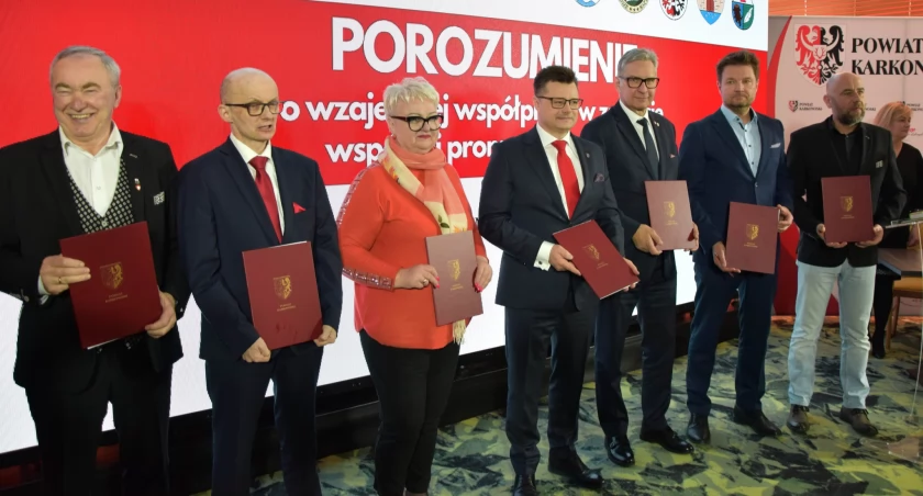 25-lecie powiatu, nagrody i porozumienie o wspólnej promocji turystycznej