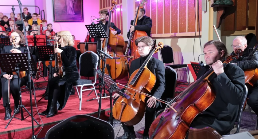 Kulturalnie w Podgórzynie. Koncert symfoniczny zakończony owacjami na stojąco