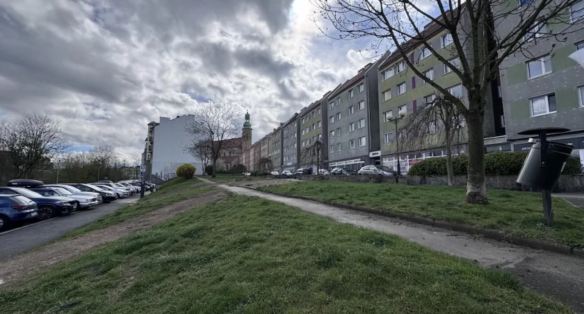 Spore utrudnienia w ruchu w centrum Jeleniej Góry i Cieplicach