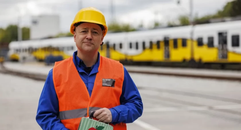 Czesław Mozil śpiewa o Kolejach Dolnośląskich