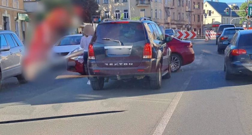 Zderzenie przy Małej Poczcie. Apelujemy o ostrożność