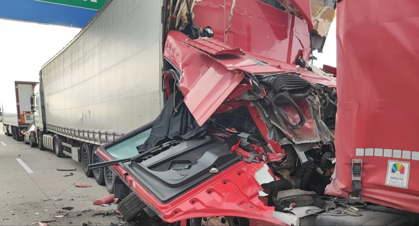 Tragedia na autostradzie A4. Nie żyje kierowca ciężarówki