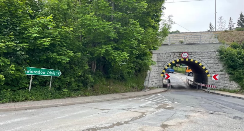 Szklarska Poręba - Drogowcy zamykają wiadukt. Będą spore utrudnienia.
