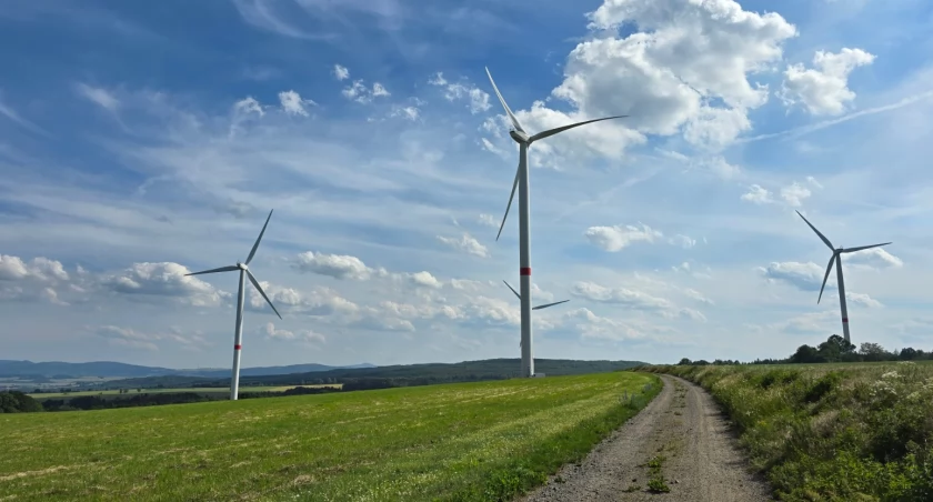 Czym są odnawialne źródła energii? Korzyści, zasoby, bilans energetyczny