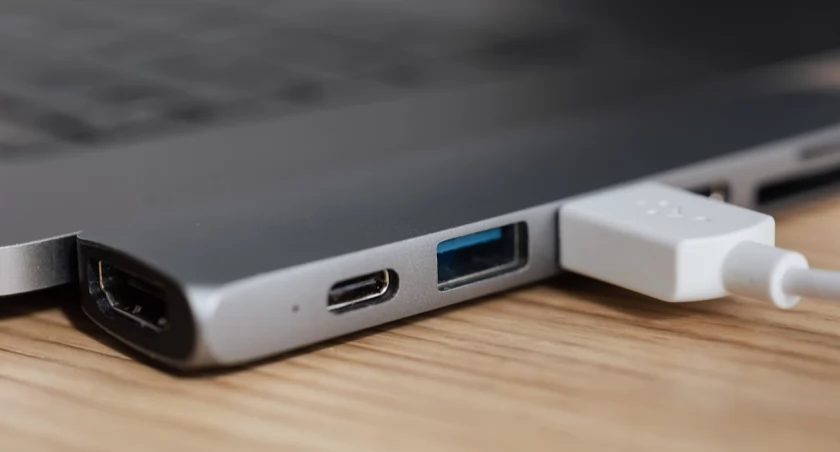 Jak wybrać odpowiedni dysk SSD? Poradnik dla początkujących