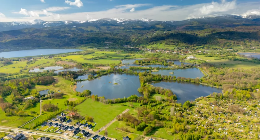 Osiedle Piękny Widok w Cieplicach. Działki z widokiem na panoramę Karkonoszy