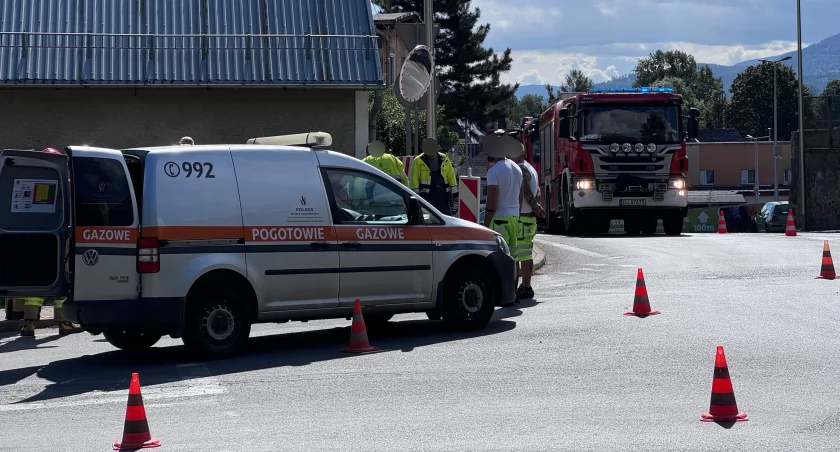 Ewakuacja mieszkańców budynku przy ulicy Cieplickiej