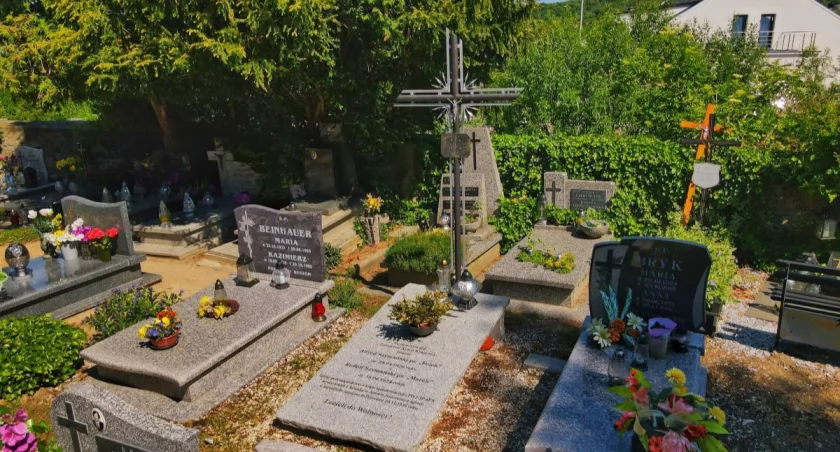 Tajemnicze Karkonosze : Ukradli samolot w Jeżowie Sudeckim, rozbili się w Borowicach