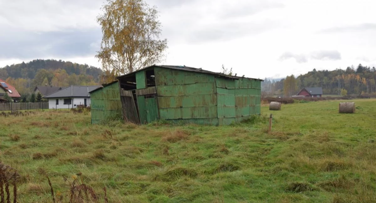 Tajemnicze Karkonosze : Dom z lodówek i stodoła z kaloryferów