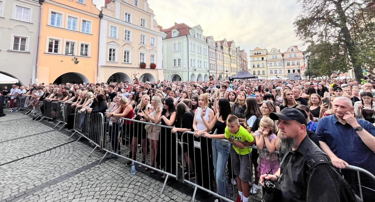 Inauguracja Września Jeleniogórskiego na Placu Ratuszowym