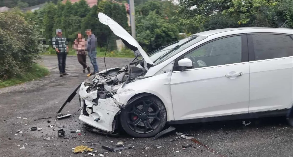 Zderzenie na drodze z Sobieszowa do Jagniątkowa