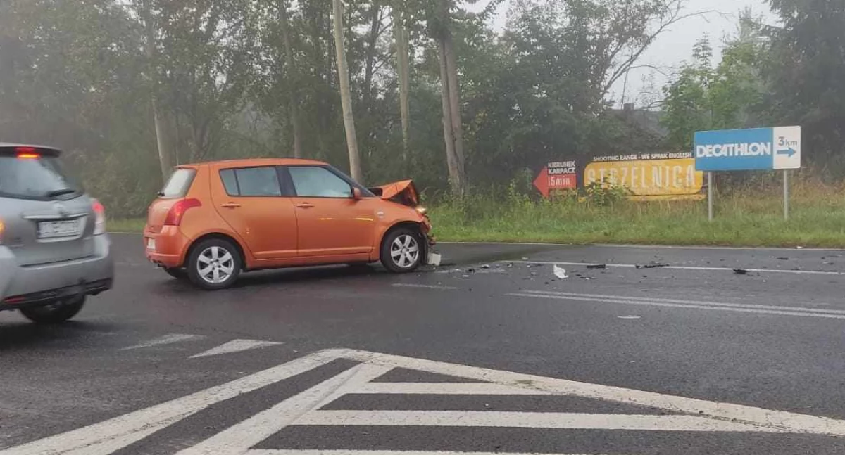 Zderzenie na newralgicznym skrzyżowaniu. Poranne utrudnienia na drodze do Karpacza