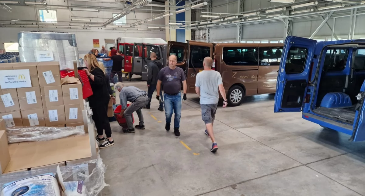 Trwają transporty do poszkodowanych mieszkańców Jeleniej Góry