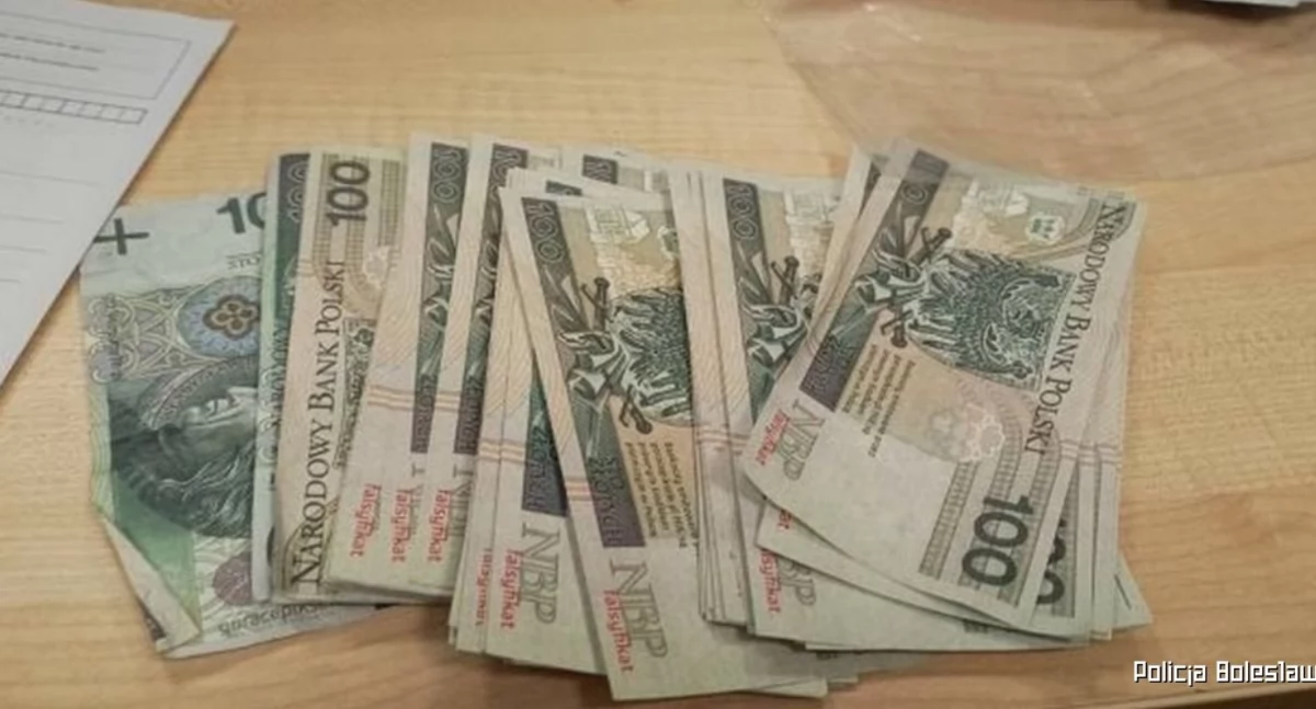 Chciał płacić za zakupy banknotami z napisem falsyfikat