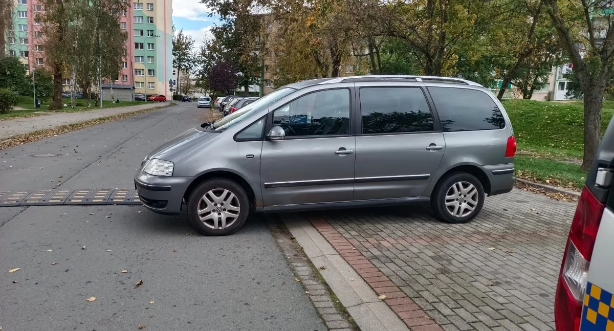 Mistrzowie Parkowania. Zobacz na zdjęciach jak parkują mistrzowie